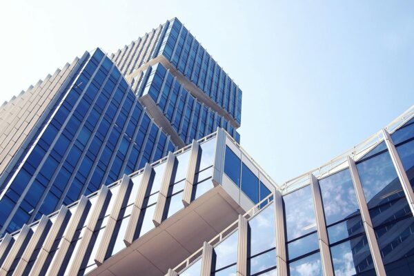 Open-source licencie pre Web3: MIT, GPL a ich dopad na biznis model projektu