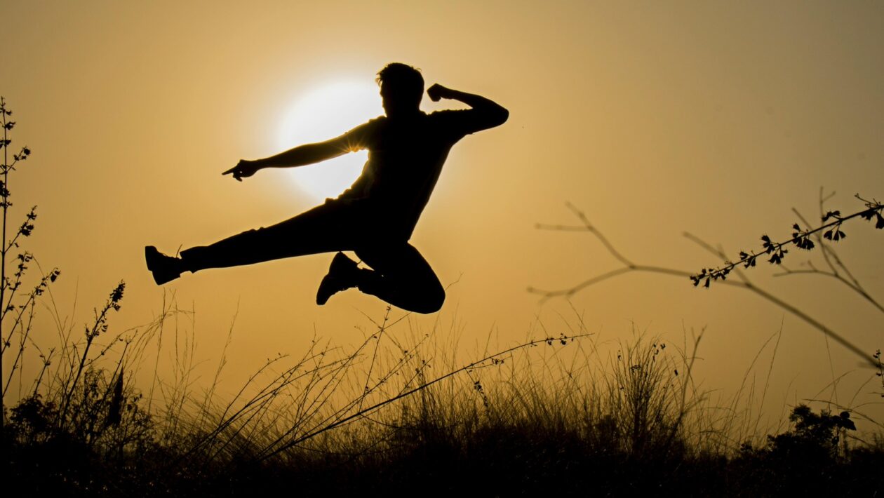 Teórie optimálnej kapitálovej štruktúry: Modigliani-Miller a Trade-off